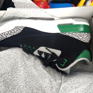 Jordan 3s